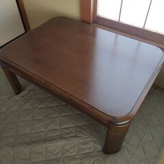 家具調のこたつの画像