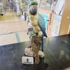 リヤドロLLADRO おしゃべりな友だち（コウゴウインコ） 