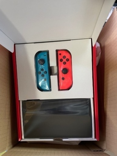 [新品未使用]Nintendo Switch 有機EL本体とマリオ(中古美品)のセット
