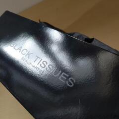 BLACK TISSUES:黒いティッシュペーパー