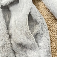 【取引中】ニトリ　Nウォーム　着る毛布　クッションの画像