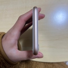 【値下げ】iPhone8 ゴールド　64GBの画像