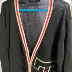 トミーヒルフィガー　カーディガン　Mサイズ中古