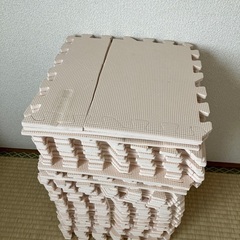 ジョイントマット ５２枚　パズルマット　アイボリーの画像