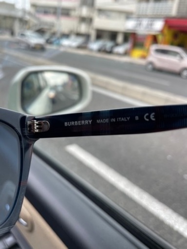 Burberryサングラス