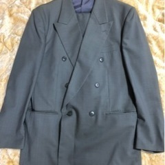 ダブルのスーツ