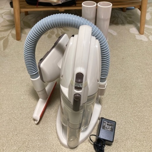 未使用品　コードレスハンディクリーナー　掃除機