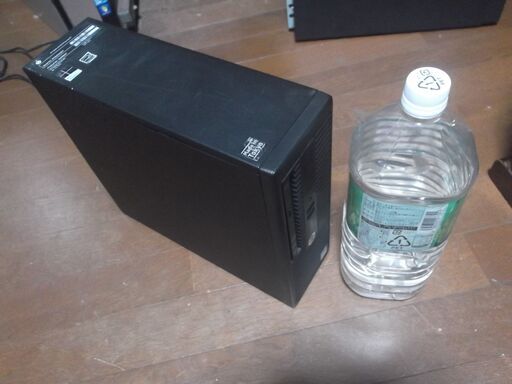 PCの小型のデスク型　SSD480GB　メモリ8GB