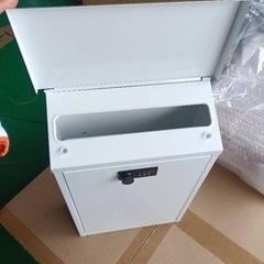 🉐¥7,999円➠¥3,999円🉐 ‼️✨全日本最安値挑戦中✨‼️ 💖ポスト 壁掛け ダイヤル式 郵便ポスト大容量 暗証番号 A4 薄型 北欧 白 ホワイトの画像
