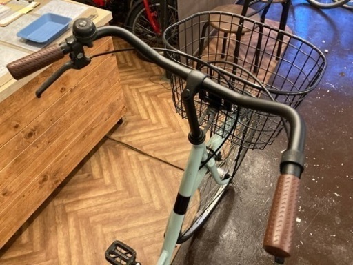 【前輪タイヤ新品！】LEDオートライト　26インチ自転車　エメラルドグリーン