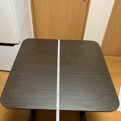 成約済み❌2人掛けリビングテーブルの画像