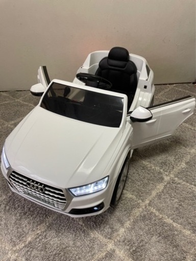 アウディ電動乗り物