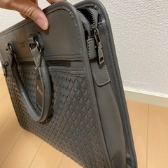 グレービジネスバッグの画像