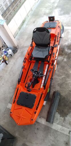 ２分割、ペダルカヤックお譲り致します。