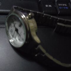 価格お下げ致しました！女性用腕時計３点セットのお譲りです、の画像