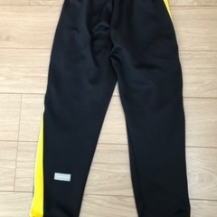 美品★リベルタジャージ上下セット★145の画像