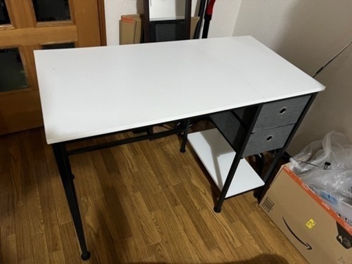 机　引き出し付き