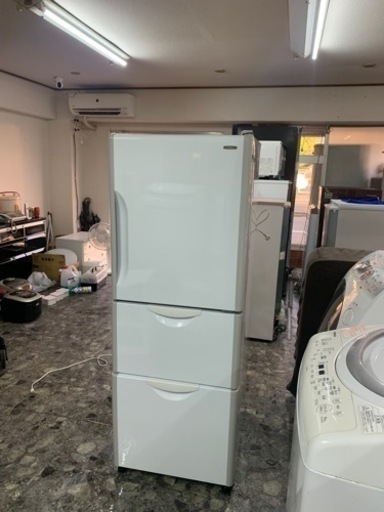 5km以内配送無料　保証付き　日立 HITACHI 冷蔵庫（255L・右開き） R-26XS-W（クリアホワイト）