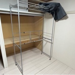 【お譲り先決定】カバー付パイプハンガーラックの画像