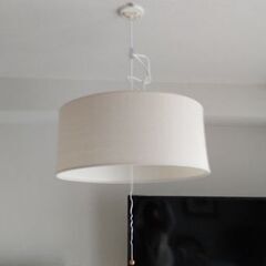 美品　照明　電球色LED電球3つ付き　