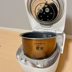 Panasonic 炊飯器 5.5合 SR-MPW100 ホワイト　の画像