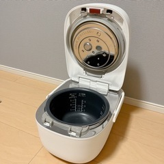 Panasonic 炊飯器 5.5合 SR-MPW100 ホワイト　の画像