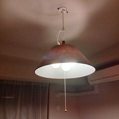 美品　照明　電球色蛍光灯電球３つ付　