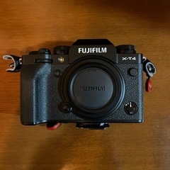 【美品】FUJIFILM X-T4 ボディ　ブラック　富士フィルムの画像