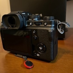 【美品】FUJIFILM X-T4 ボディ　ブラック　富士フィルムの画像