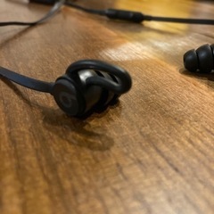 beats ワイヤレスイヤホンの画像