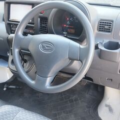 29y　ハイゼットカーゴ　２シーターパネルバン　禁煙車　ナビ　ＴＶ　ＥＴＣ　３２.８万円！！　　の画像