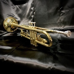 ヤマハ　YAMAHA トランペット　YTR-2320E フルメンテナンス済！可愛いシャイニーケース＆オマケ付！ピカピカです！の画像