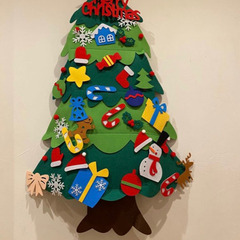 クリスマスツリー　タペストリー　の画像