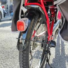 電動アシスト自転車　ヤマハ　PASキッスmini 20インチ　赤　バッテリー8.7ah　充電器無し　リアシートカバー付き  の画像