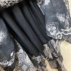 ロングワンピース マキシ 花柄 グレー ワンピース ドレスの画像