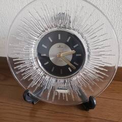 クリスタル　時計　スタンド付き