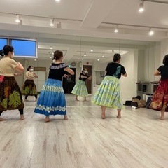 練馬駅前木曜午後60代以上フラダンス入門クラス体験受付中！の画像