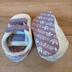 アディダス ファーストシューズの画像