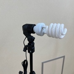 【お譲り先決まりました】撮影用照明+背景紙スタンドセット一式（カメラ三脚オマケでプレゼント）の画像