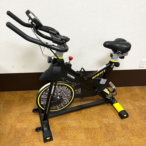 Pooboo エアロバイク スピンバイク マグネット制御式負荷 フィットネスバイク 無段階 16kg フライホイール サドル＆ハンドル調節可能 キャスター付き