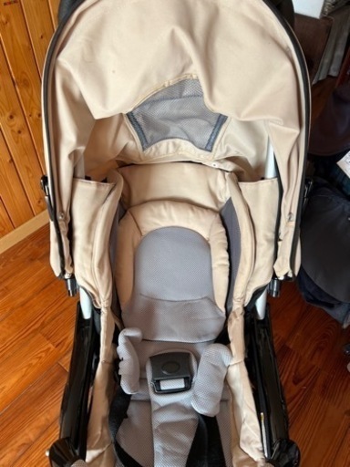 売れました！ベージュのcombiベビーカー(処分価格)