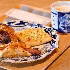 ショップ&ベーカリーカフェでの接客販売の画像