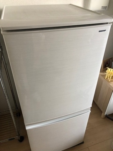 【値下げしました】一人暮らし冷蔵庫　シャープ