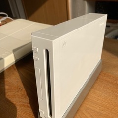 Wii本体（箱無し）＋Wiiフィットソフト付き