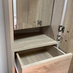 【無料】姿見ドレッサー　収納・コンセント・スツール付きの画像