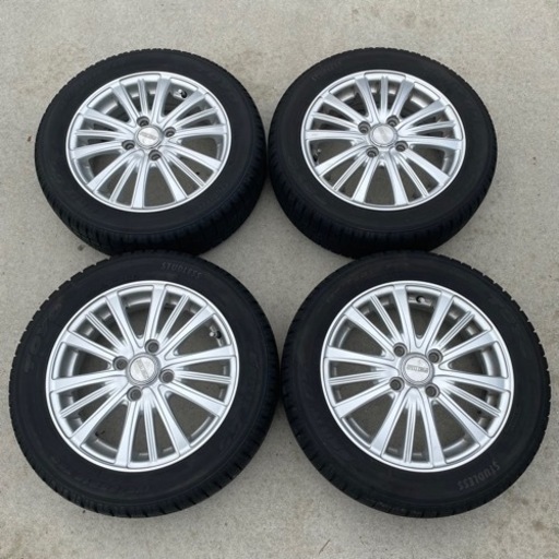 TOYO スタッドレスタイヤ　ホイールセット　軽自動車