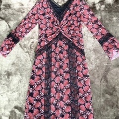 ヴィヴィアンタム VIVIENNE TAM 一路真輝さん雑誌で着用モデル　赤・黒色　豪華花柄　袖シースルー　長袖ワンピース　サイズ38 新品同様の画像