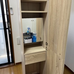 【0円でお譲りします】姿見ドレッサー　収納・コンセント・スツール付きの画像