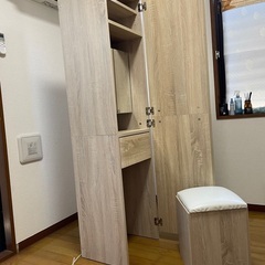 【0円でお譲りします】姿見ドレッサー　収納・コンセント・スツール付きの画像