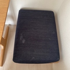 ダイニングテーブルの画像